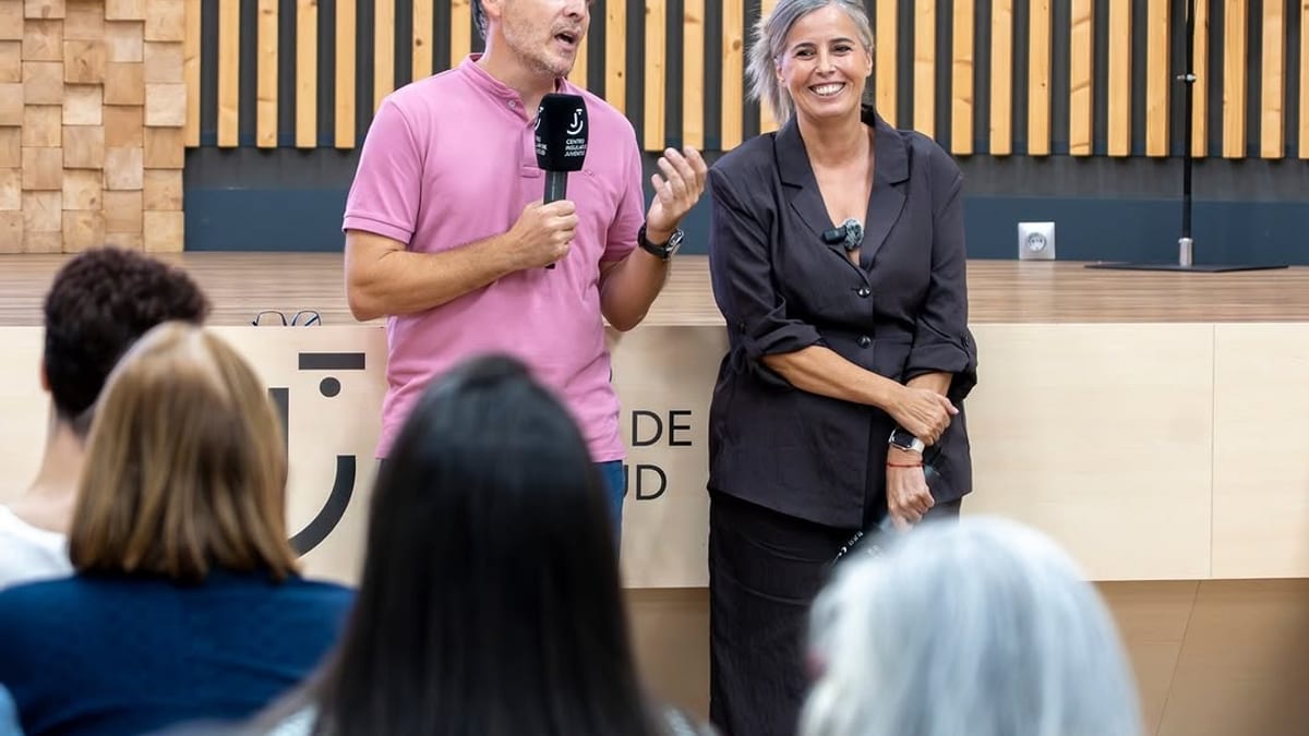 Participantes en las jornadas sobre cáncer de mama metastásico en Fuerteventura, organizadas por la Asociación contra el Cáncer de Mama Metastásico