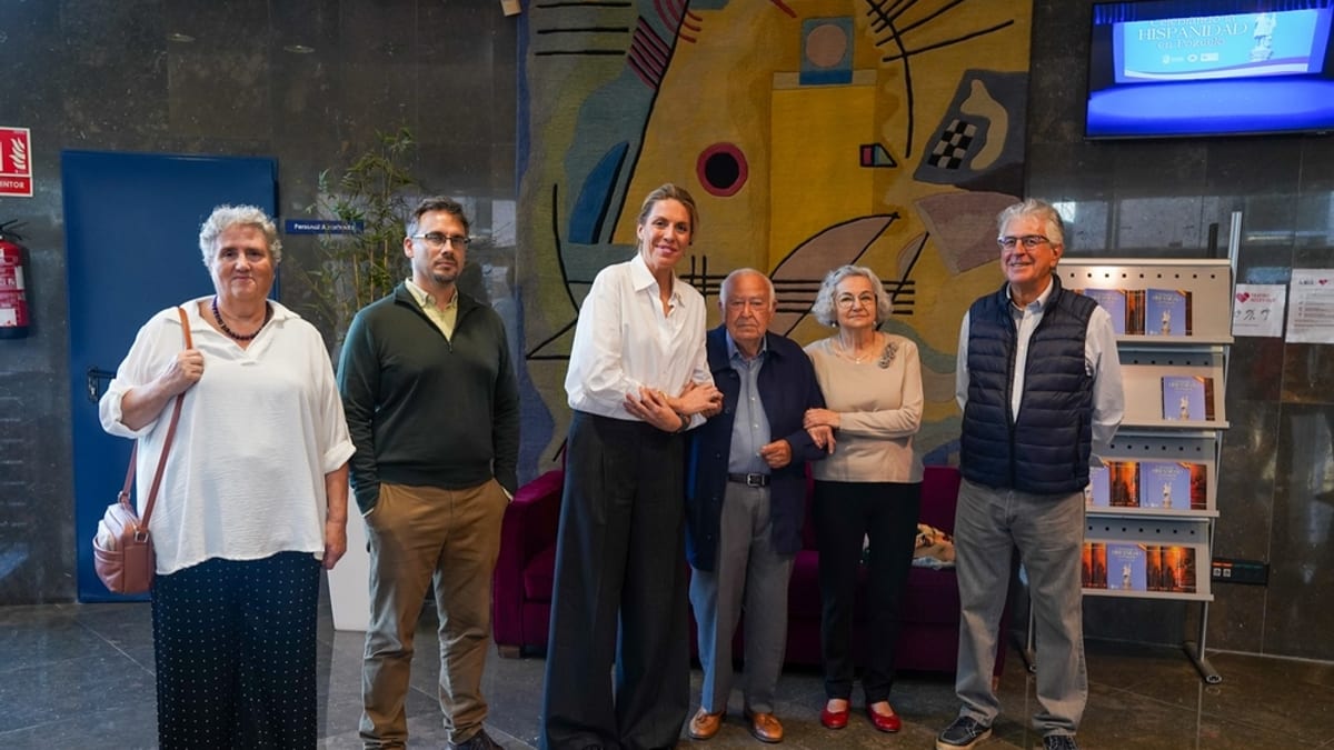 Acto de inauguración de las Jornadas de la Hispanidad en Pozuelo con proyección del documental We the Hispanos en el Teatro MIRA