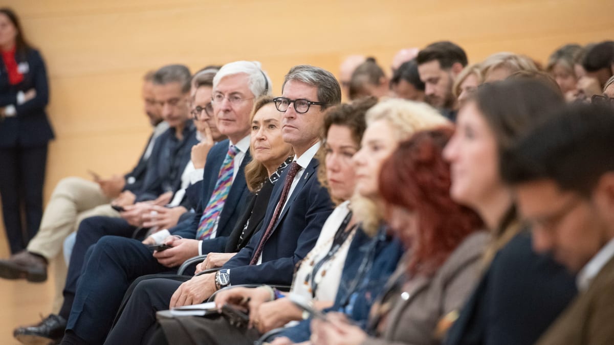 Presidente Gonzalo Capellán y consejera María Martín en la apertura de las Jornadas de Salud Mental en Atención Primaria