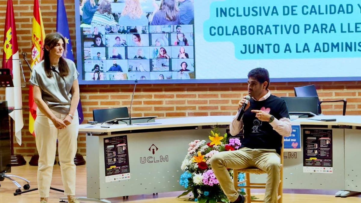 José González, diputado del Área Social de la Diputación de Albacete, en la II Feria de la Inclusión Educativa