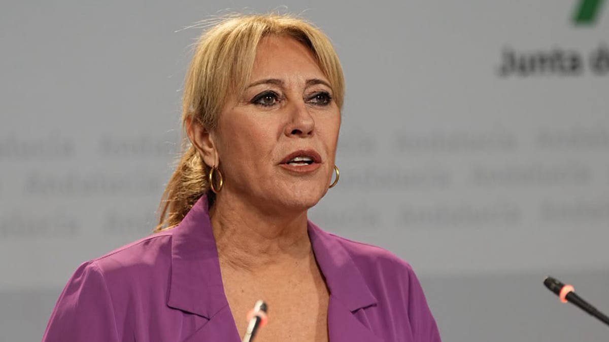 Consejera o representante de la Junta de Andalucía en conferencia sobre inversiones en infraestructuras