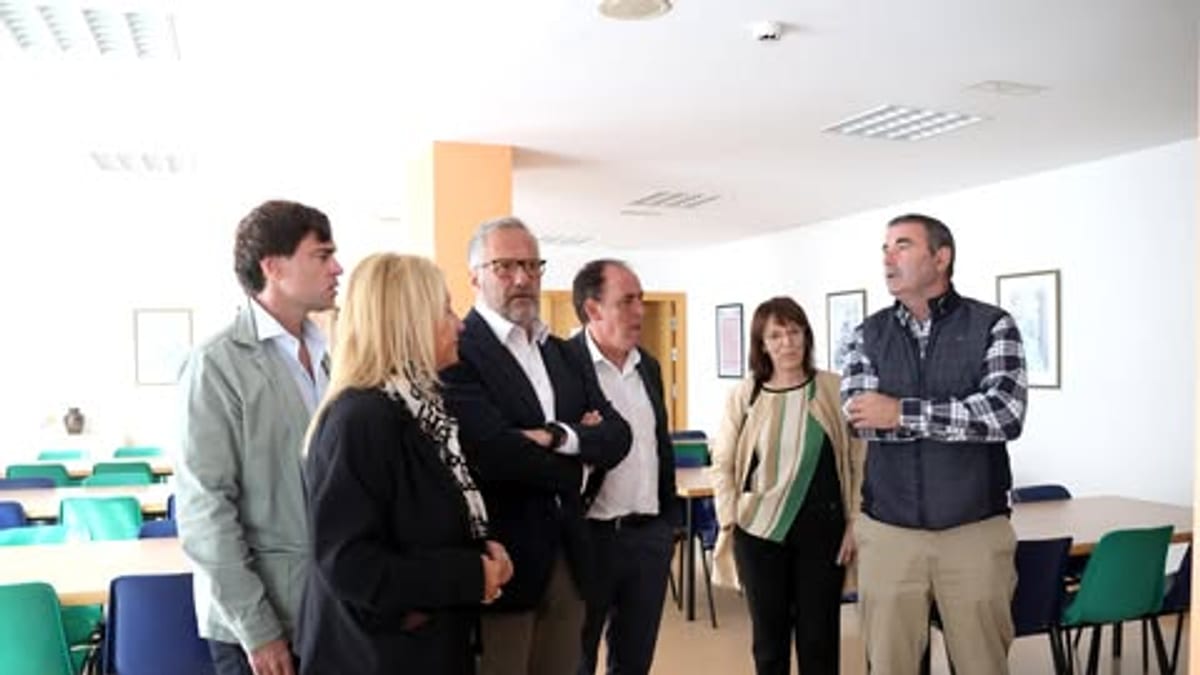 El consejero Carlos Pollán en la residencia Antonio Machado de Soria