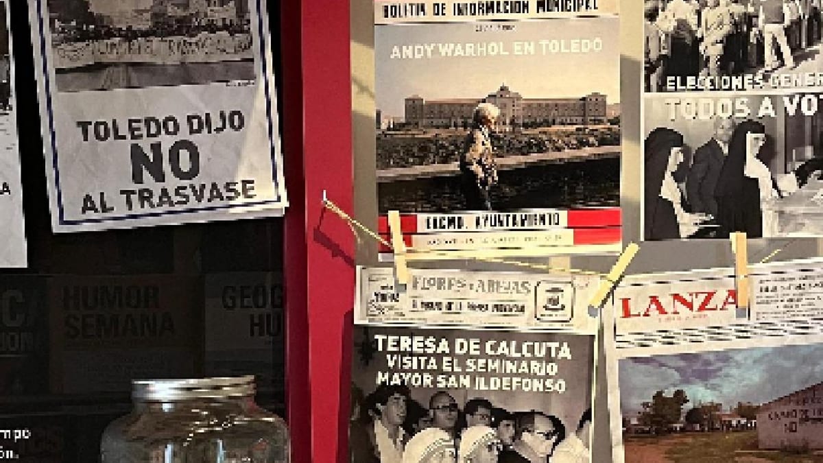 Cartel de la exposición 'La Transición en Castilla-La Mancha' con imágenes de momentos históricos: Andy Warhol en Toledo, protestas contra el trasvase, visita de Teresa de Calcuta, manifestaciones contra el polígono Tirado de Cabaneros y elecciones democráticas