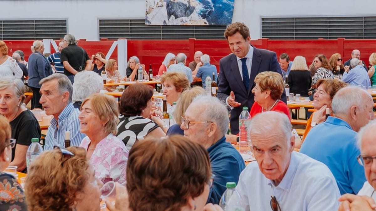 Cartel promocional de la experiencia gastronómica gallega en Las Rozas, octubre 2024