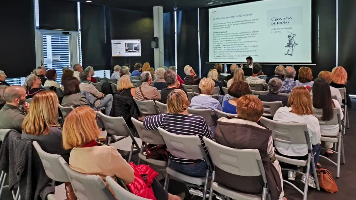 Sesión de Miércoles en Abierto en el Espacio Miguel Delibes de Alcobendas dedicada a literatura e historia