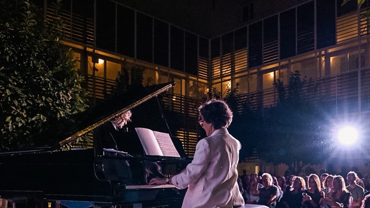 Recital de Antonio Serrano (armónica) y Rosa Torres-Pardo (piano) en el ECCO de Cádiz dentro del festival Verso Libre