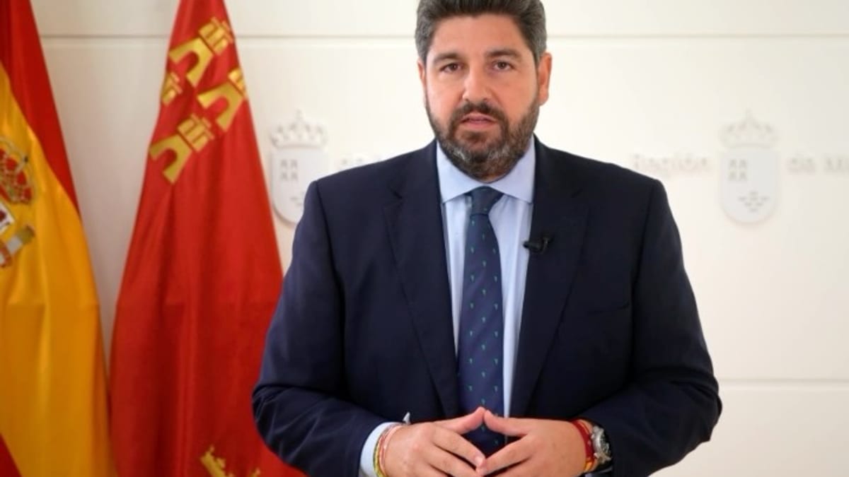 El presidente Fernando López Miras durante el mensaje del Día de la Fiesta Nacional en la Región de Murcia