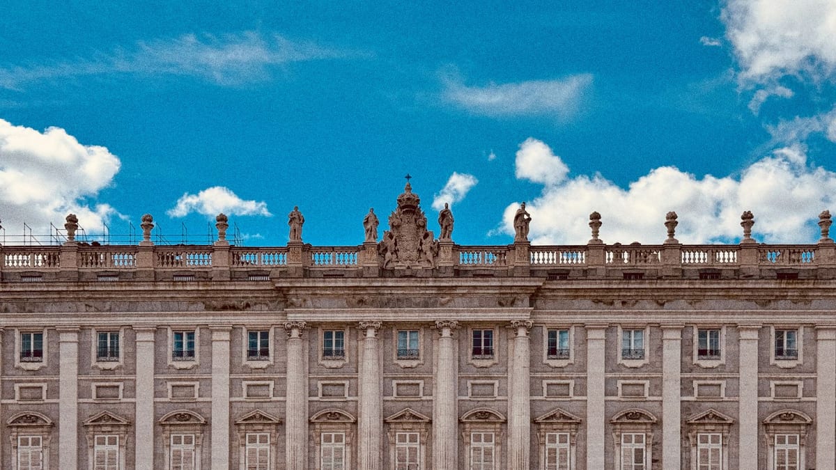 Cartel de la exposición 'Teatro de grandeza: Arte, arquitectura y ciudad en el Madrid barroco'