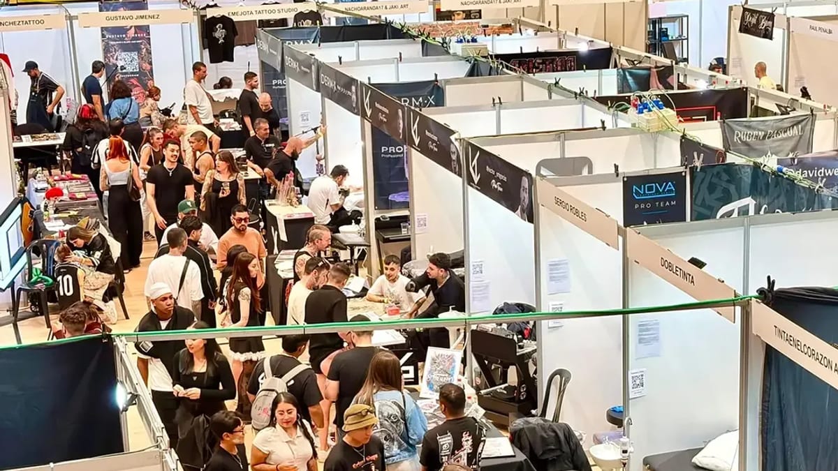 Cartel de la Madrid Tattoo Convention con logos de estudios de tatuaje y artistas participantes en el evento celebrado en Arganda