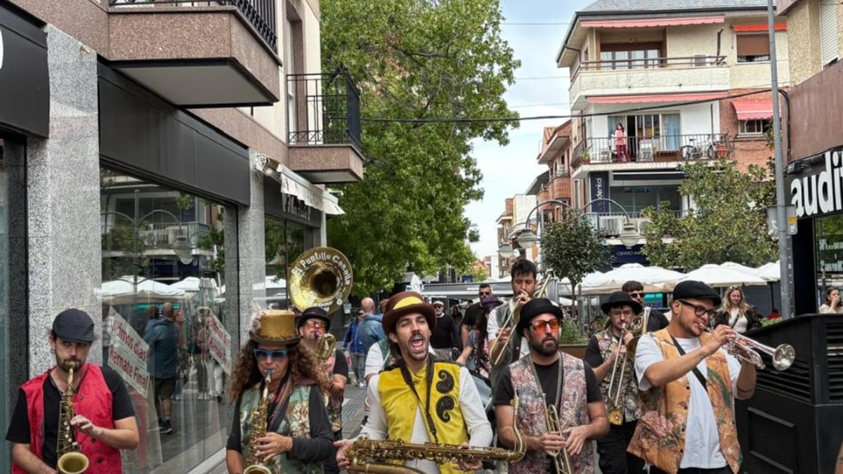 Cartel del III Festival Marching Bands de Majadahonda con actuación de The Jazz on Five