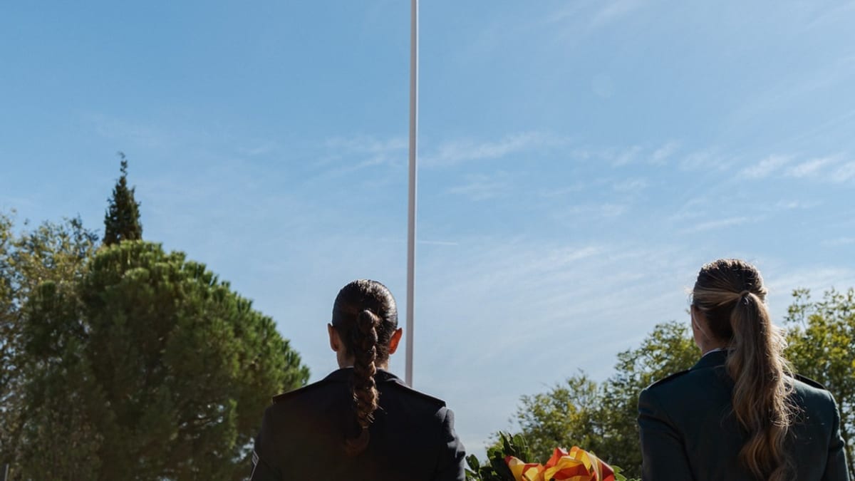 Acto de homenaje a la Bandera de España en Majadahonda el 12 de octubre, Día de la Fiesta Nacional