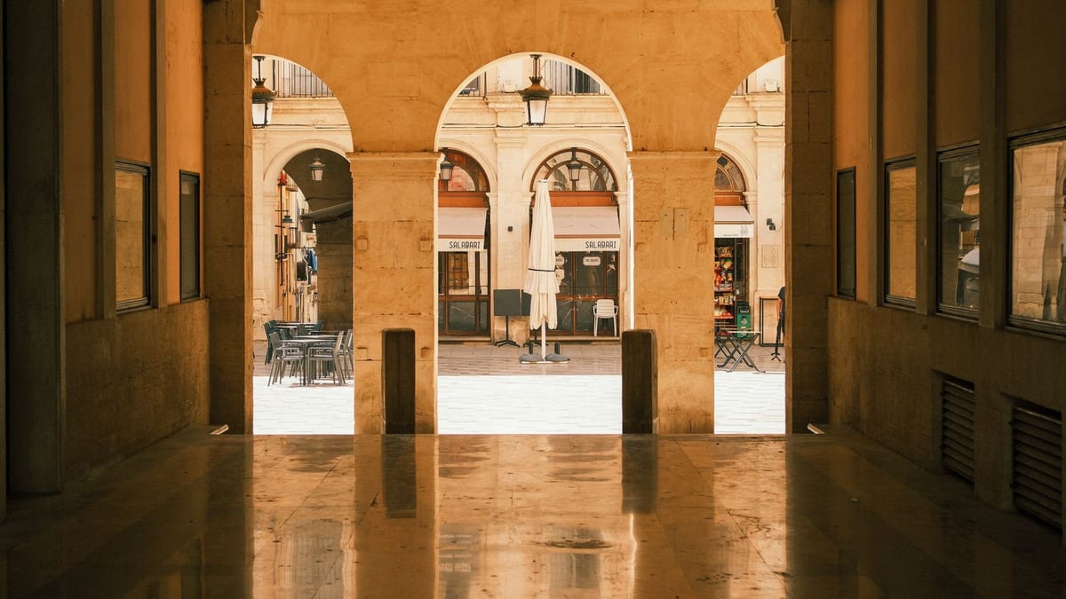 El conseller de Economía de la Generalitat Valenciana presenta el proyecto Alcoi Sud a la Cámara de Comercio de Alcoy