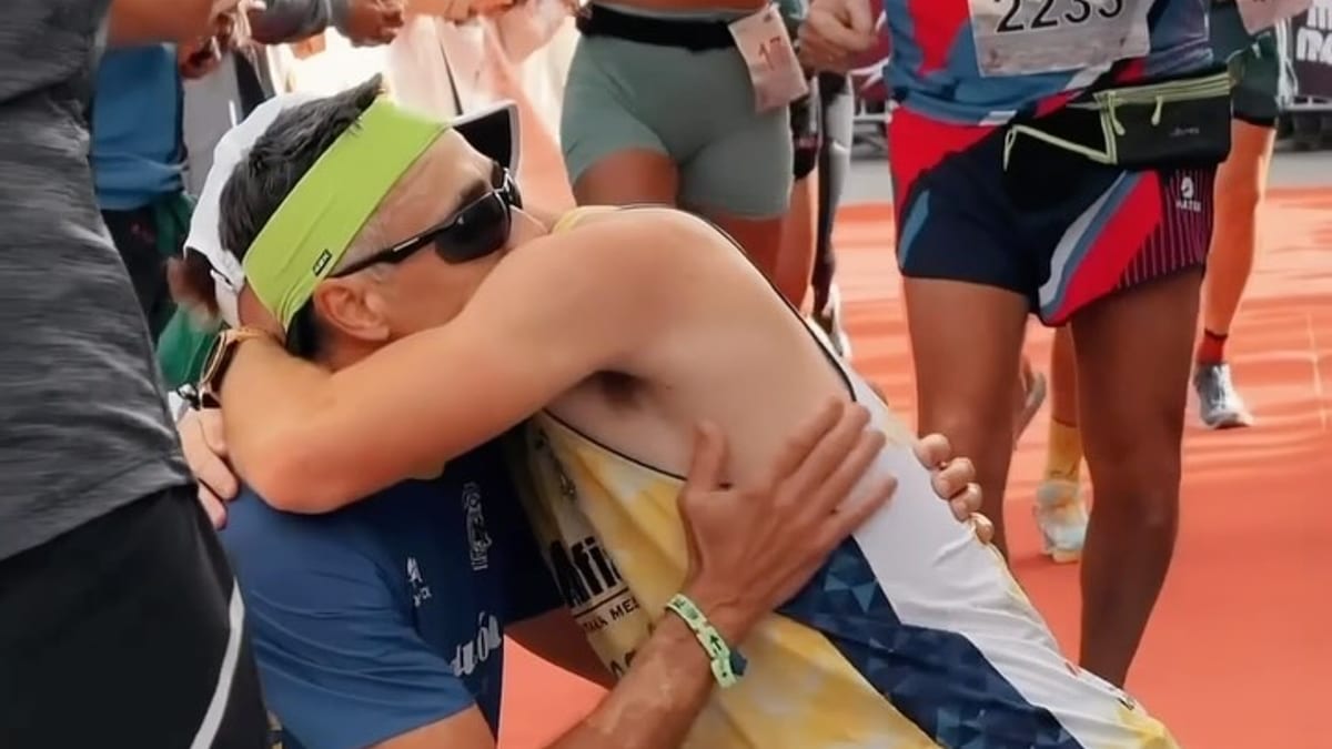 Cartel promocional del Medio Maratón Ciudad de Cádiz 2024, tercera edición