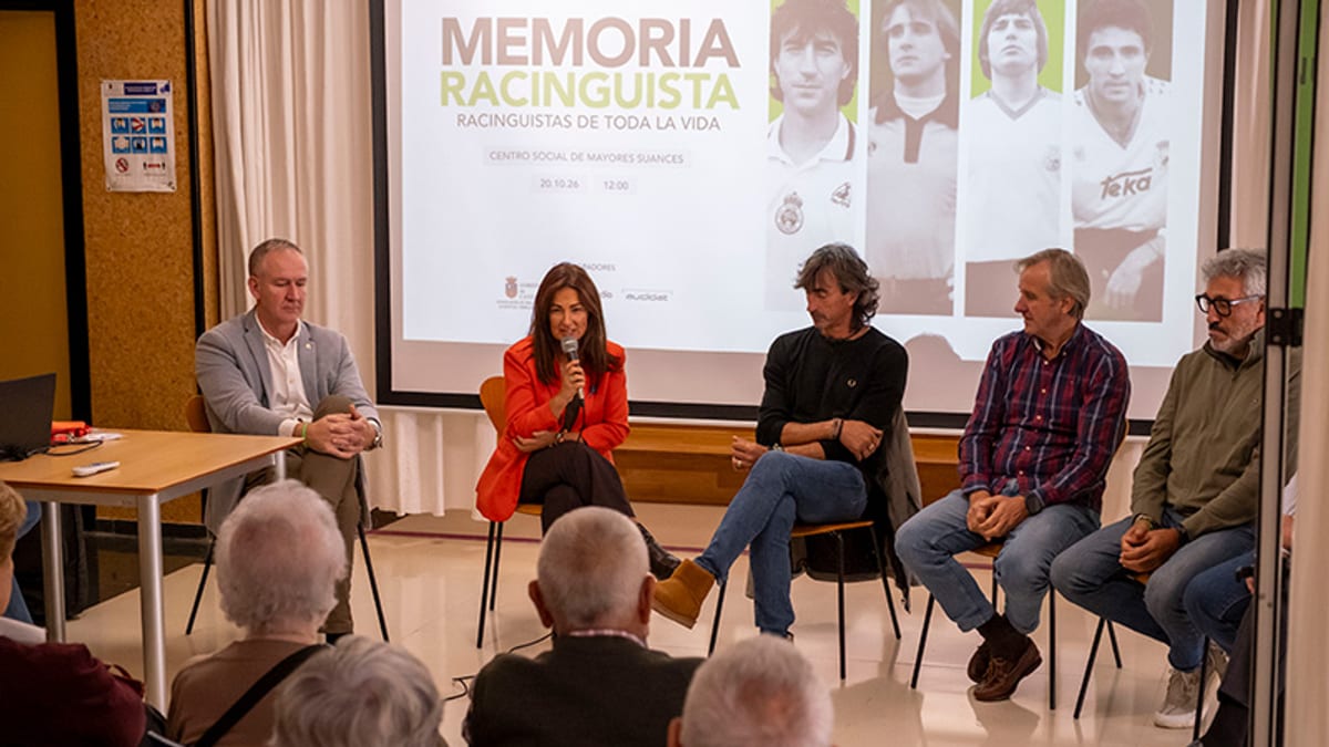Actividad del programa Memoria Racinguista en el centro social de mayores Blancos de Torrelavega, 20 de octubre de 2024