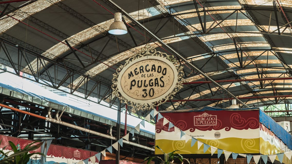 Mercado de Productores trasladándose al bulevar del paseo de la Salud en Fuenlabrada