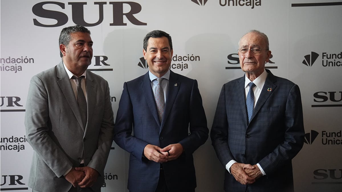 Juan Manuel Moreno, presidente de la Junta de Andalucía, durante su intervención en el Foro Sur