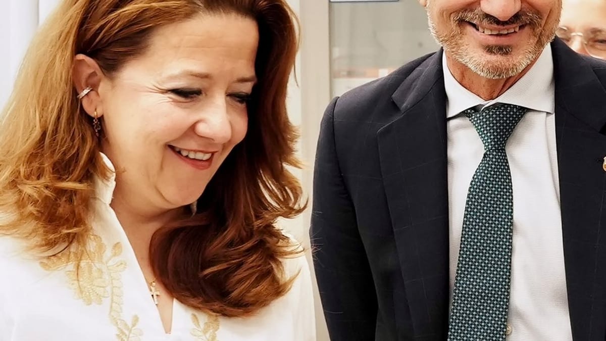 Fachada e interior del nuevo Centro de Salud Enfermera Carmen Vázquez en Móstoles, Avenida de la Vía Láctea