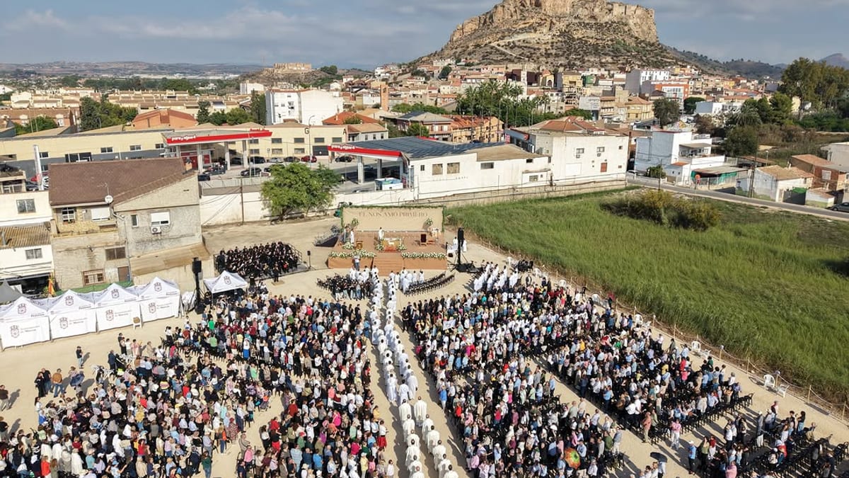 Más de 4.000 murcianos reunidos bajo el Cristo de Monteagudo durante la celebración del centenario de la consagración del Sagrado Corazón de Jesús
