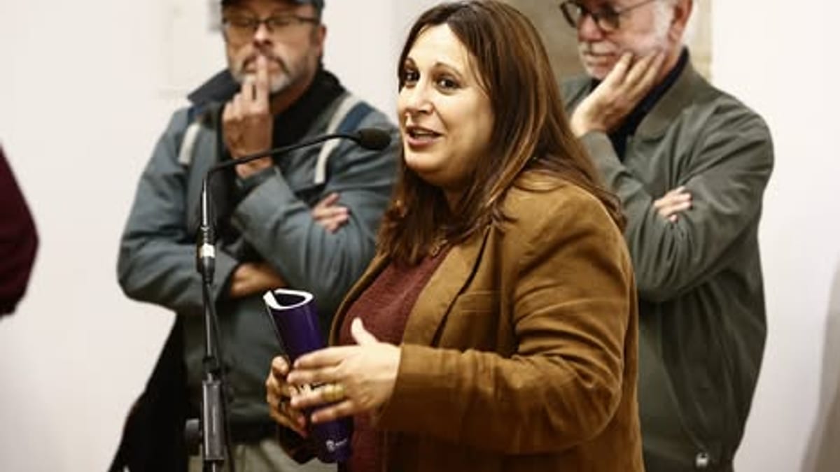 Inauguración de la exposición del Premio Internacional Luís Ksado en el Museo do Pobo Galego con la diputada de Cultura Natividade González