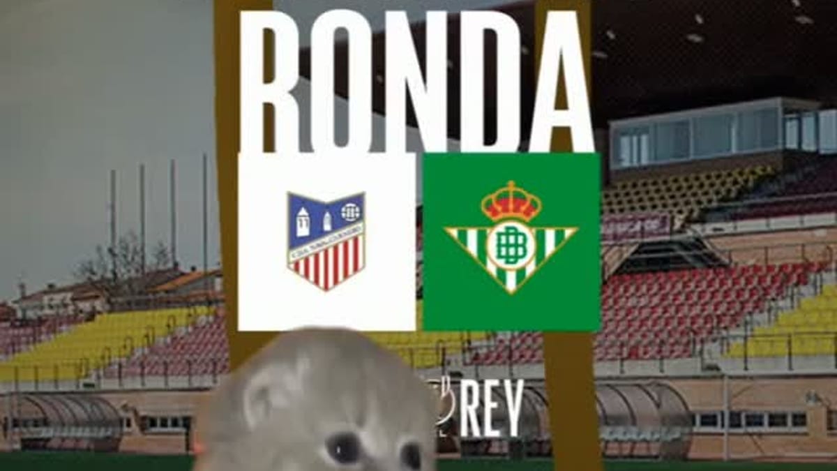 Aficionados del Navalcarnero celebrando el sorteo de la Copa del Rey MAPFRE
