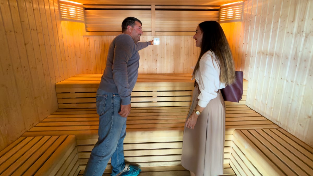 Instalación de la nueva sauna en el Complejo Deportivo Municipal Lorenzo Rico de Colmenar Viejo