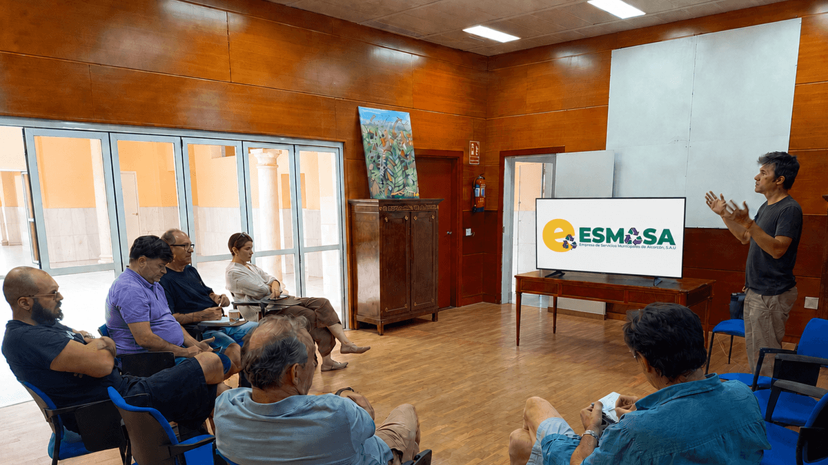 Evento de encuentro empresarial de ESMASA en Alcorcón para presentar soluciones de ahorro energético