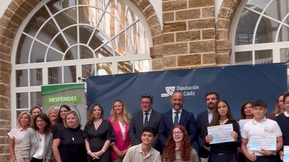 Entrega de premios del II Concurso escolar de dibujo sobre galeones españoles en el Palacio Provincial de la Diputación de Cádiz