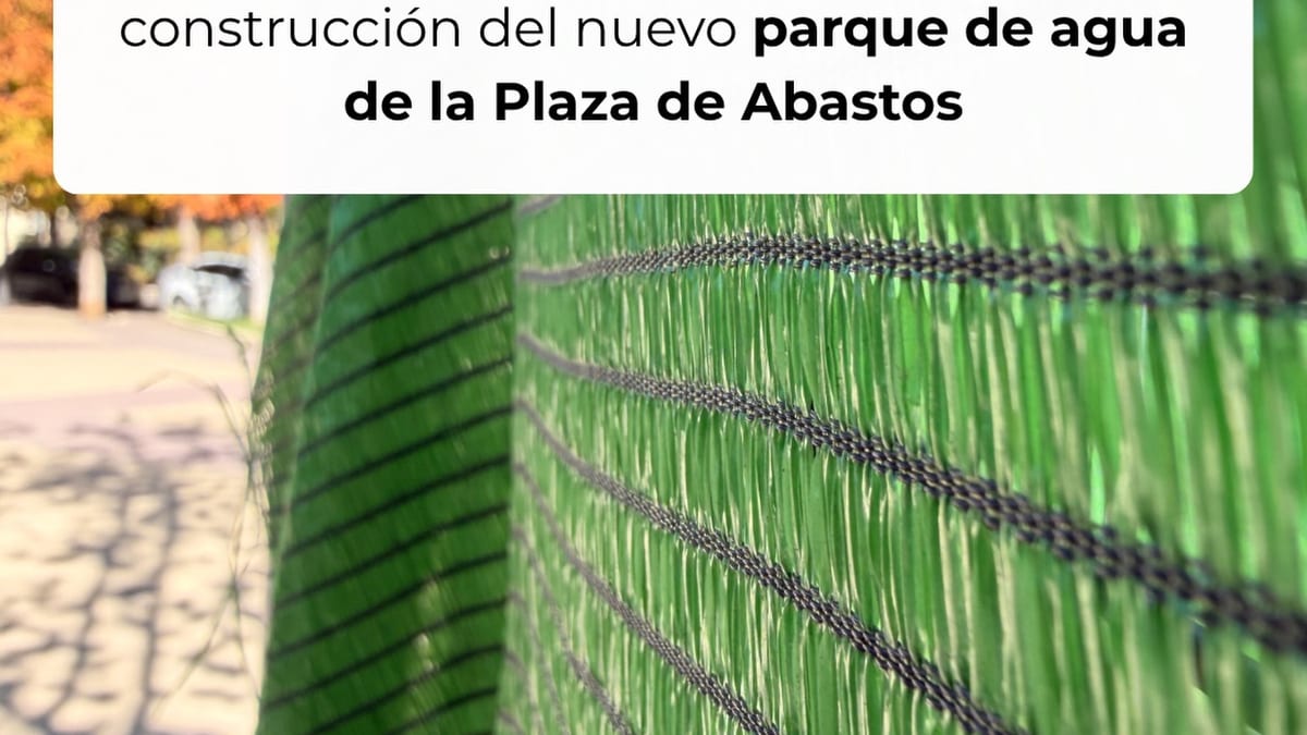 Obras de vallado para la construcción del nuevo parque de agua de la Plaza de Abastos en Aranjuez
