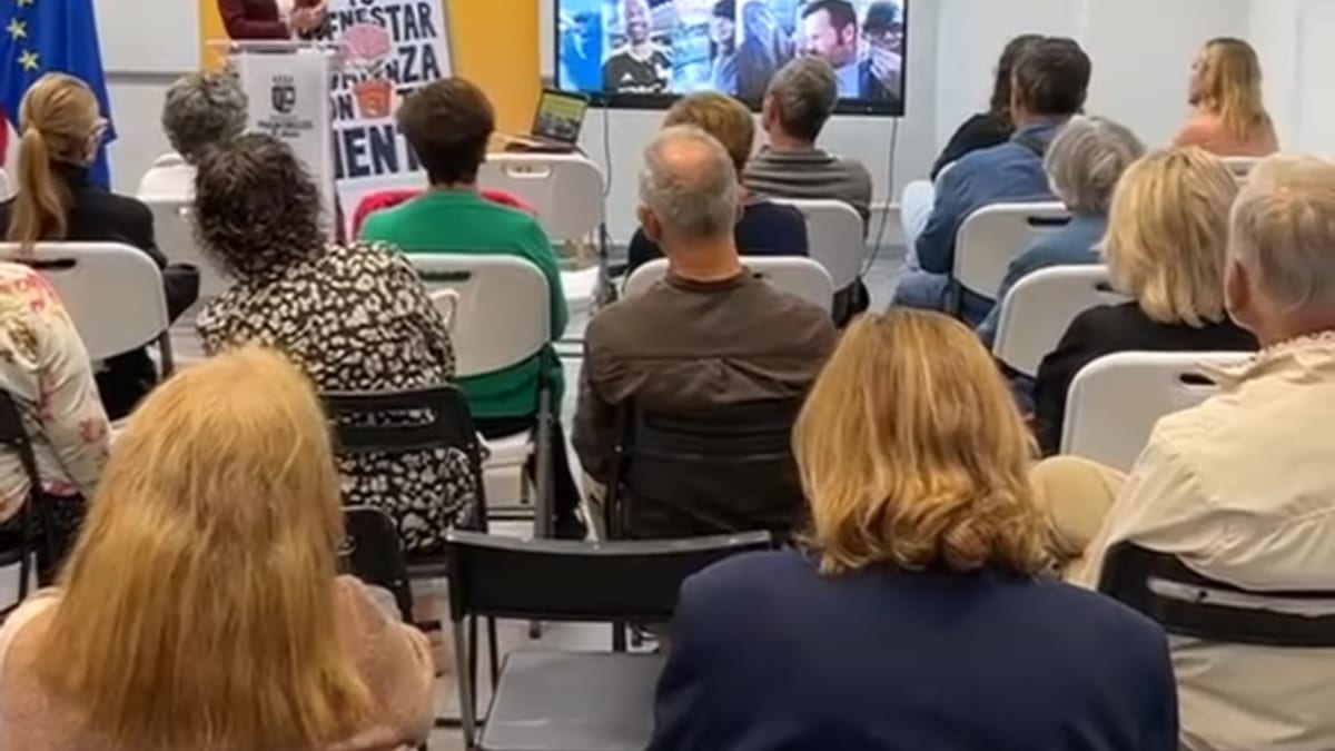 Sesión de la II Semana de la Salud Mental en Paracuellos de Jarama abordando salud mental y bienestar emocional en la tercera edad
