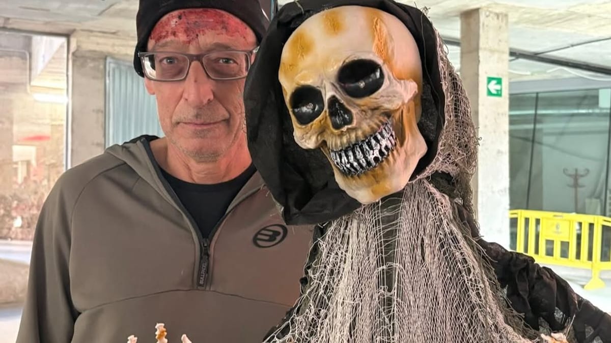 Participantes en las Tapas Terroríficas de Paracuellos de Jarama durante la celebración de Halloween