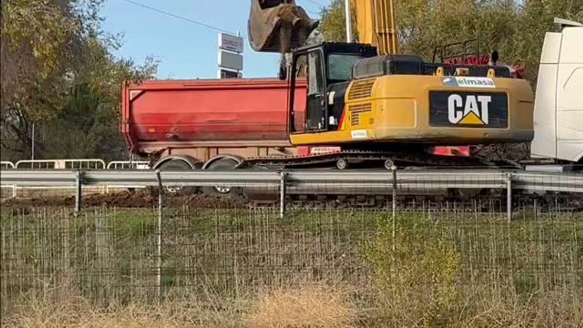 El concejal Joel Dalda explica el dispositivo de movilidad por obras en avenida Juan Carlos I