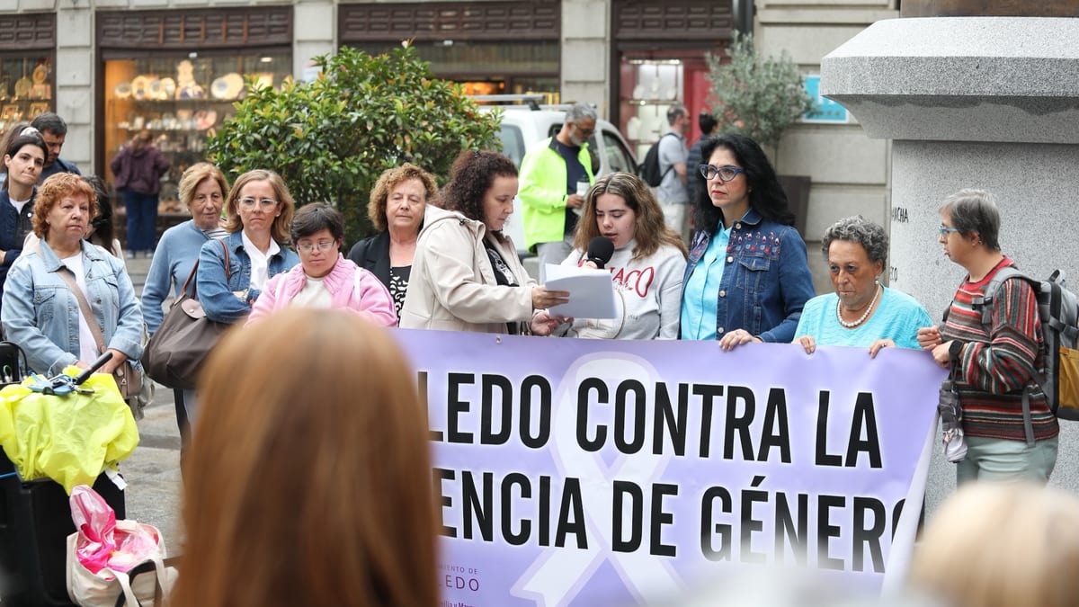 Concentración en Toledo contra la violencia de género con participación de Plena Inclusión Castilla-La Mancha
