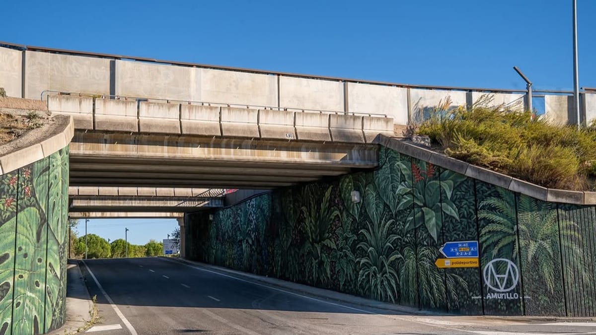 Paso subterráneo de Pozuelo con mural artístico inspirado en la naturaleza como parte del proyecto de transformación urbana