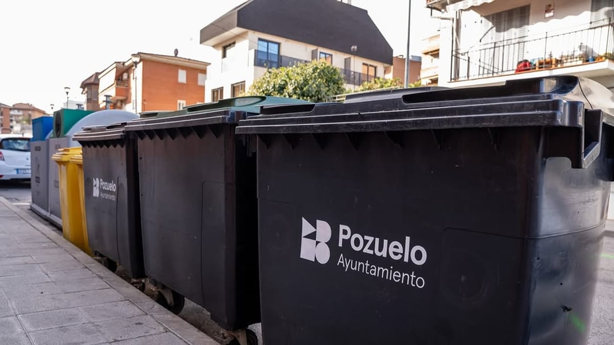 Contenedor de residuos en el centro de Pozuelo de Alarcón