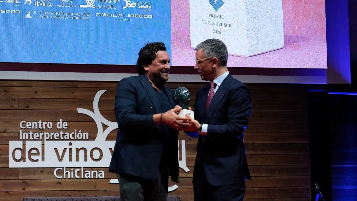 Cartel del Premio Voces del Sur 2026 otorgado al Centro de Interpretación del Vino de Chiclana, con logos de patrocinadores institucionales