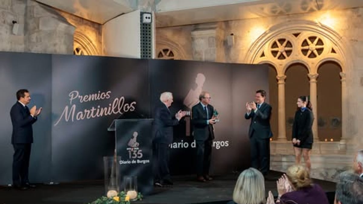 Alfonso Fernández Mañueco en la ceremonia de los Premios Martinillos de Oro de Diario de Burgos