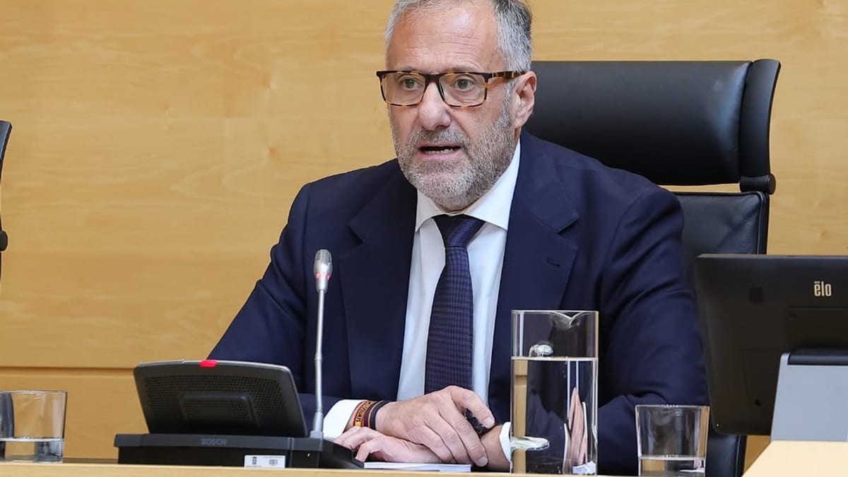 Carlos Pollán presenta los presupuestos 2027 de la Consejería de Desregulación, Familia y Ayudas Sociales