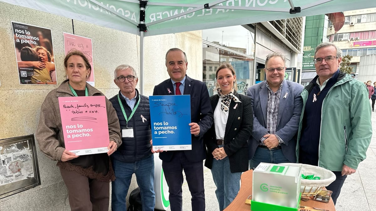 Campaña del Ayuntamiento de Talavera de la Reina sobre prevención y detección precoz del cáncer de mama con el lema 'nos lo tomamos a pecho'