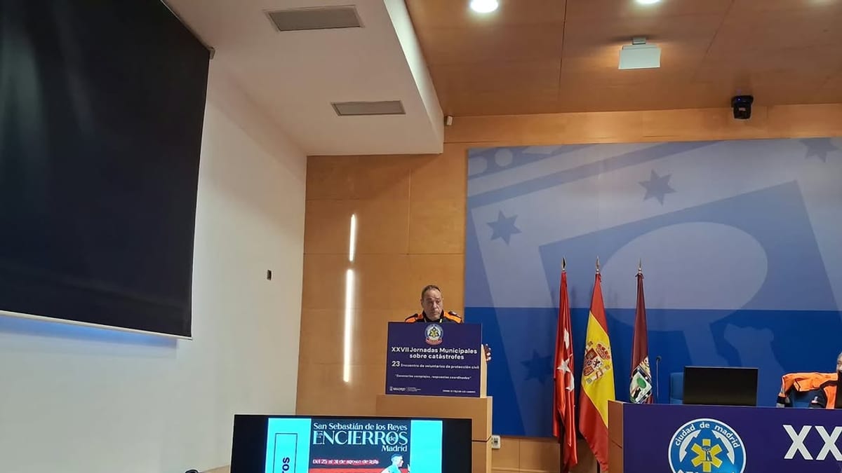 Presentación del Plan de Emergencia del Encierro de ProteSanse en las Jornadas Municipales de Emergencias de SAMUR-Protección Civil, con pantallazo de la ponencia y logos institucionales visibles al fondo