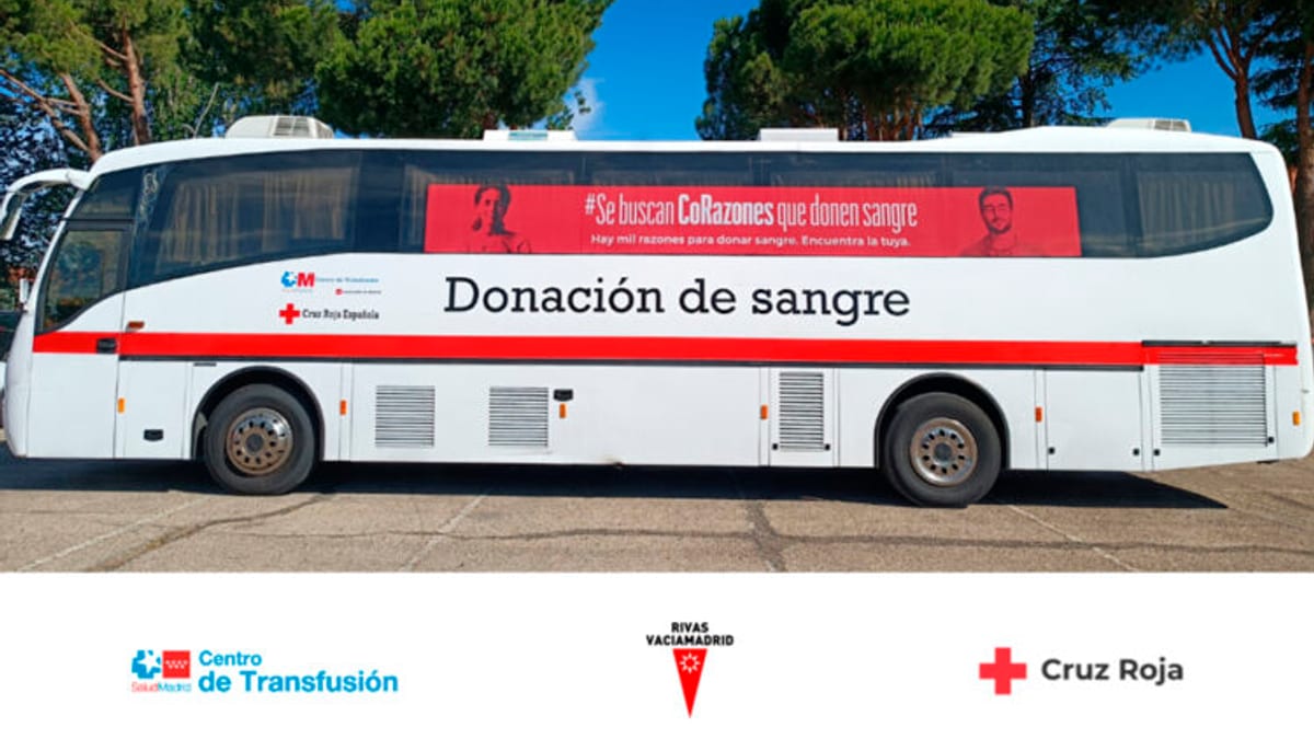 Autobús móvil de donación de sangre de la Cruz Roja en Rivas Vaciamadrid