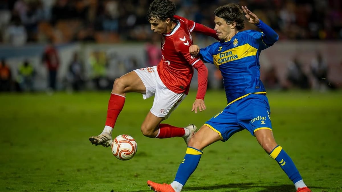 Noche de fútbol en Alcalá con la concejala de deportes Lola López acompañando a la RSD Alcalá en Copa del Rey