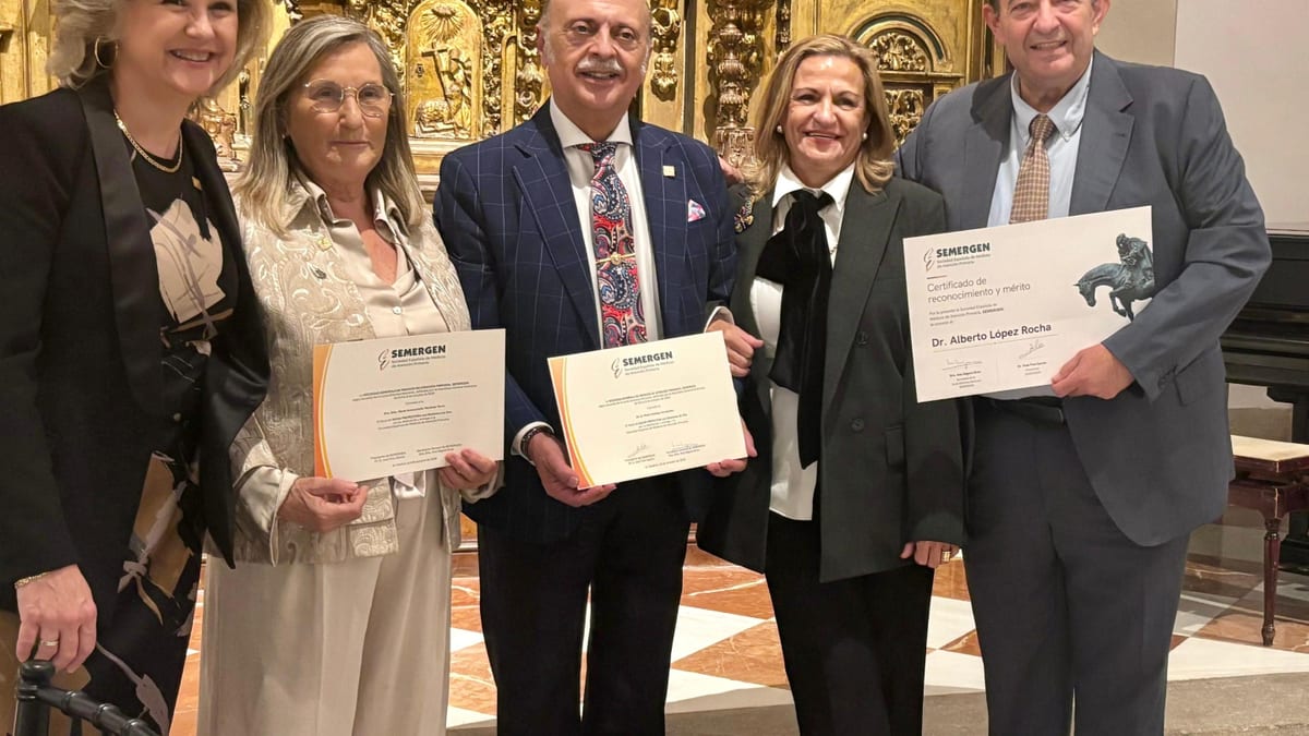 Certificado de reconocimiento y mérito entregado por SEMERGEN al Dr. Alberto López Rocha