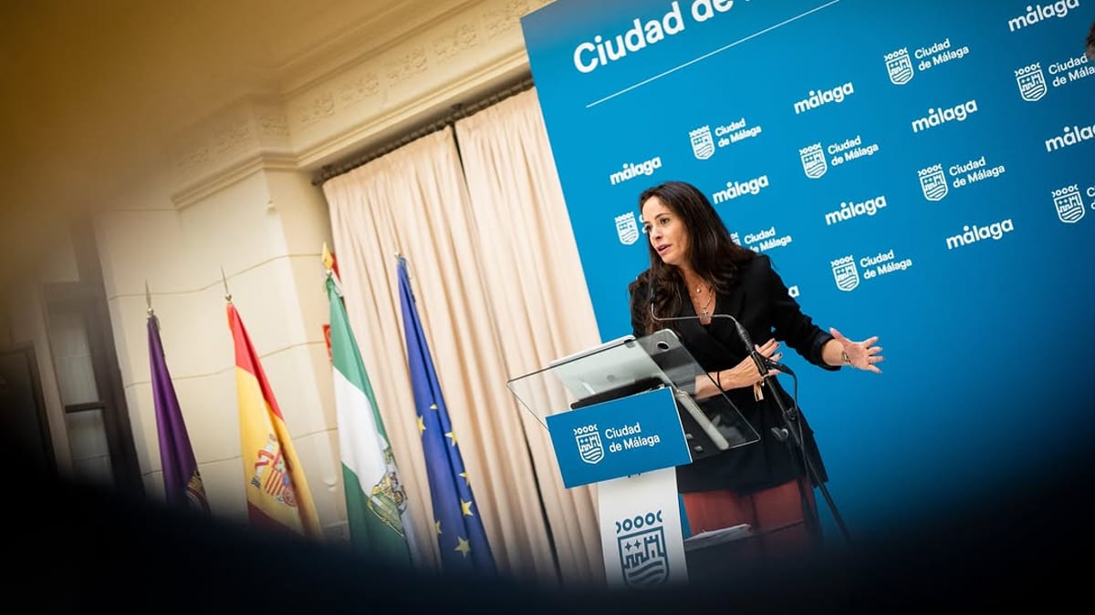Concejala de Innovación de Málaga y director de T-Systems Iberia presentan el sistema SITAE de tramitación electrónica municipal