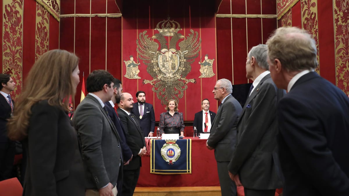 Ceremonia de inauguración del curso académico de la Sociedad Toledana de Estudios Heráldicos y Genealógicos en la Sala Capitular del Ayuntamiento de Toledo