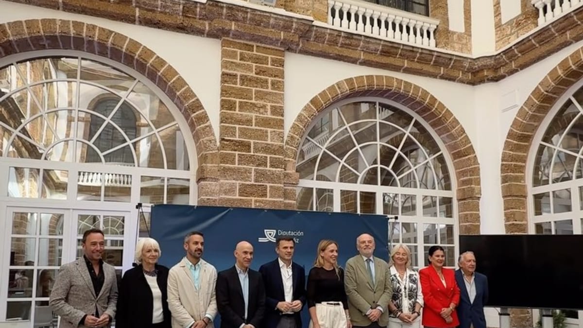 Presentación del South International Series Fest 2026 en Cádiz con Carles Montiel y representantes de patrocinadores e instituciones