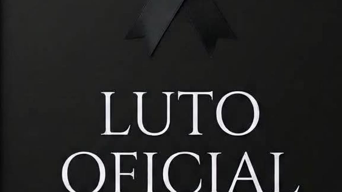 Cartel informativo del Ayuntamiento de Arroyomolinos sobre luto oficial