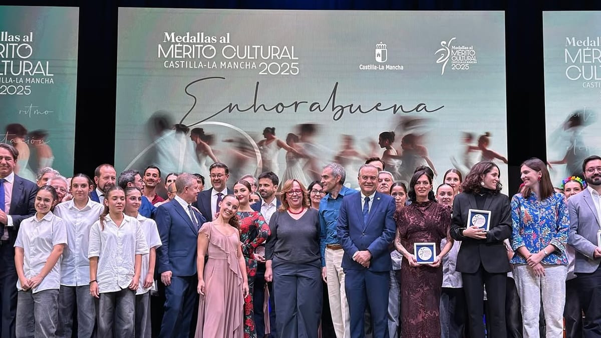 Cartel de las Medallas al Mérito Cultural de Castilla-La Mancha 2025 con reconocimiento a Talavera de la Reina