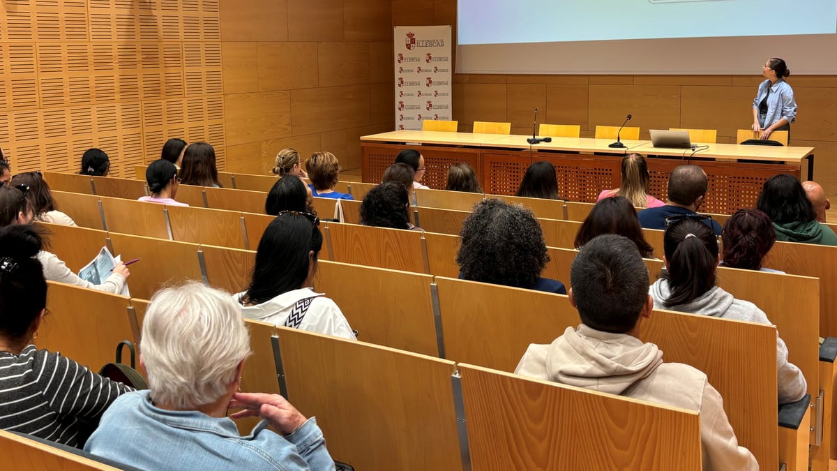 Dinámica grupal de preparación de entrevistas con personas desempleadas en Illescas