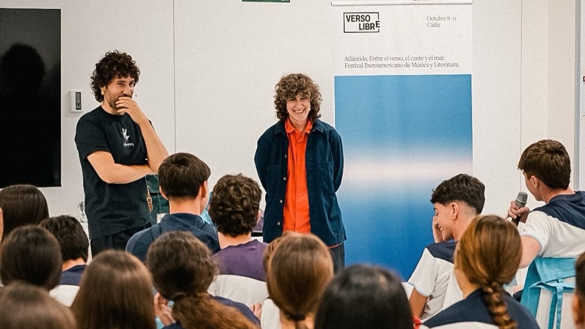 Participantes del taller de escritura autobiográfica Contarse a uno mismo durante el Festival Verso Libre en Cádiz