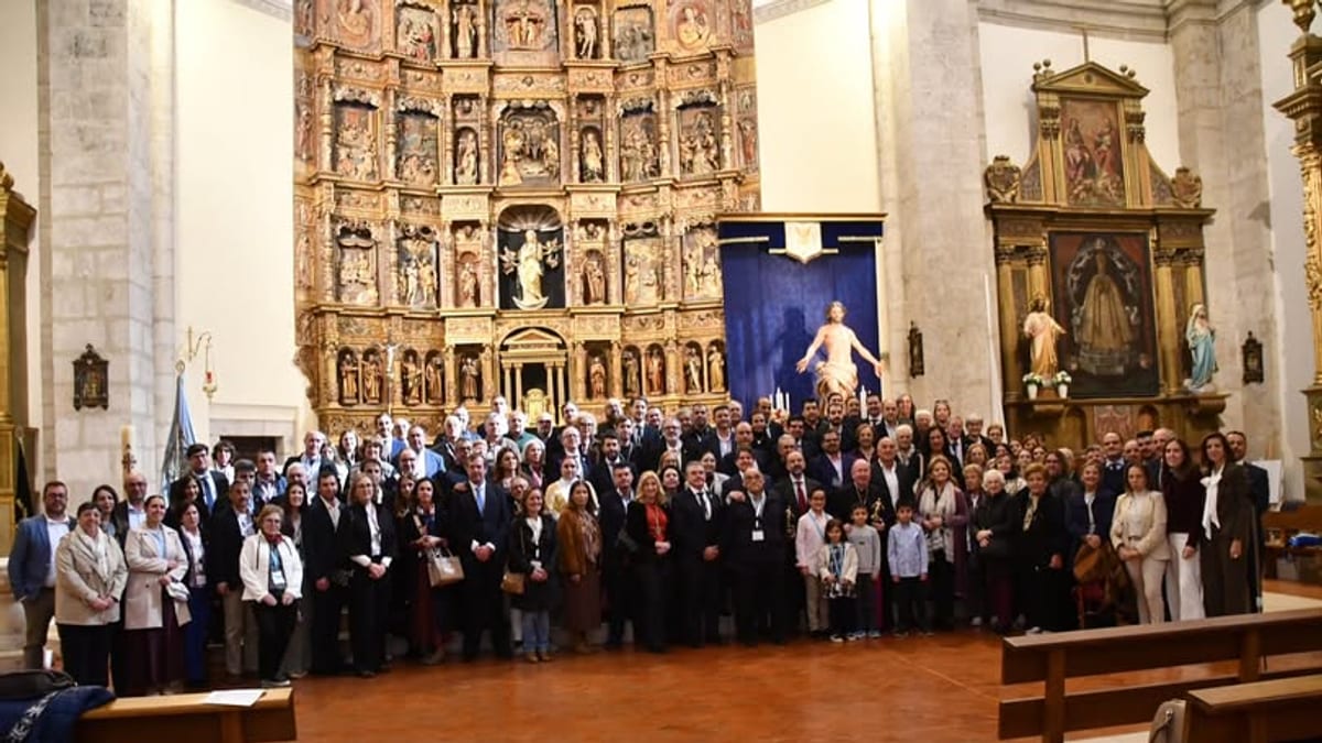 Ceremonia de bendición de la imagen de Nuestro Padre Jesús Resucitado en la parroquia de Nuestra Señora de la Asunción de Tarancón durante el II Congreso Nacional de Hermandades